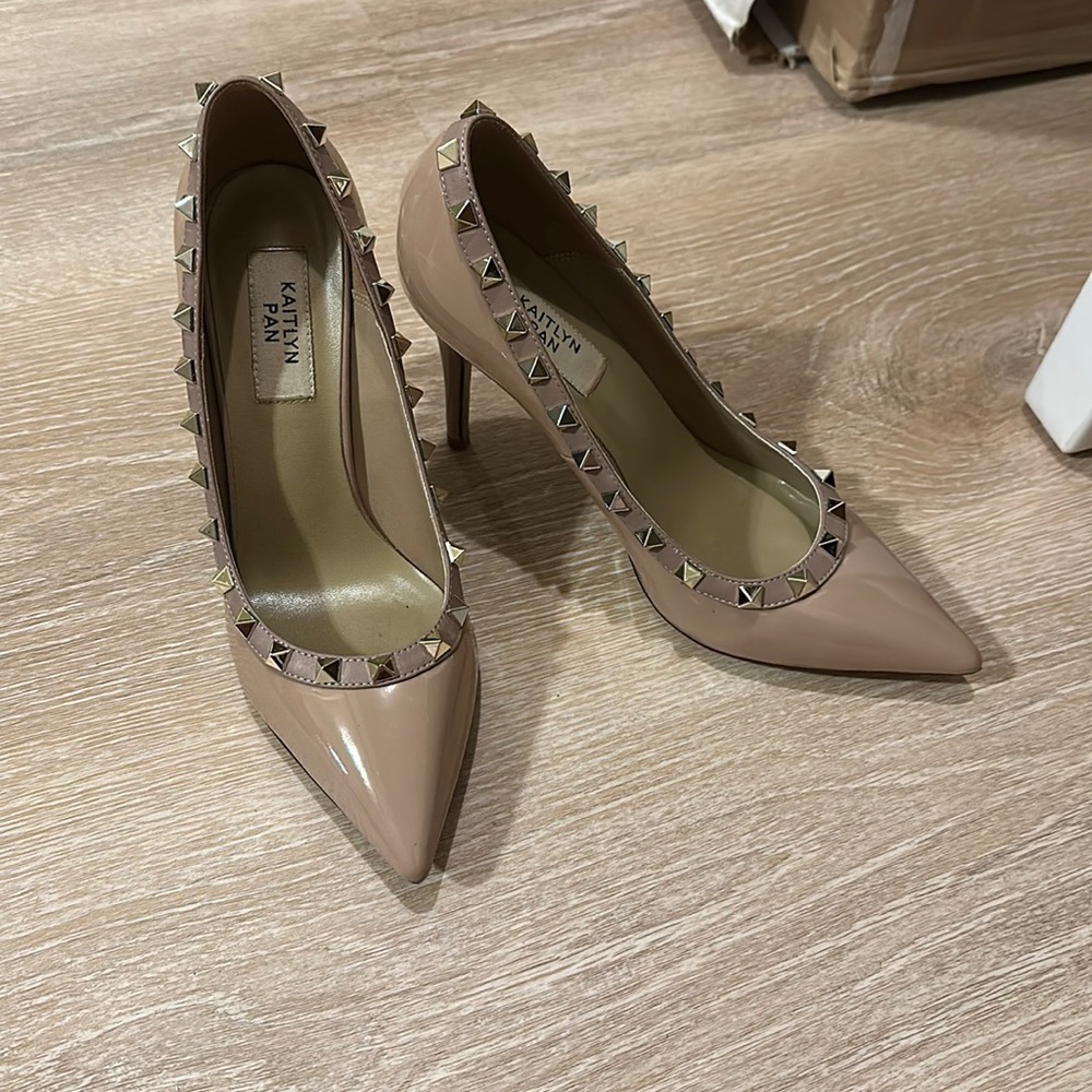 Kaitlyn pan rock stud nude heels